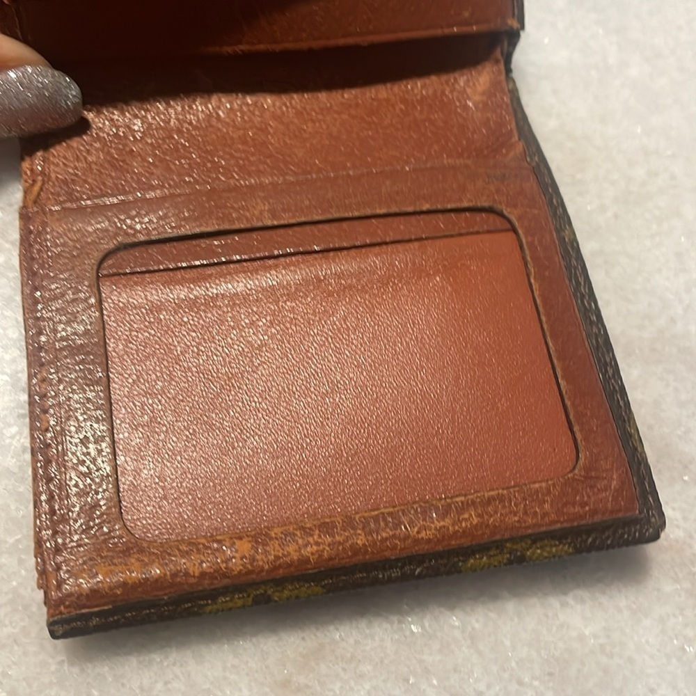 LV Monogram Wallet - Picture 10 of 12